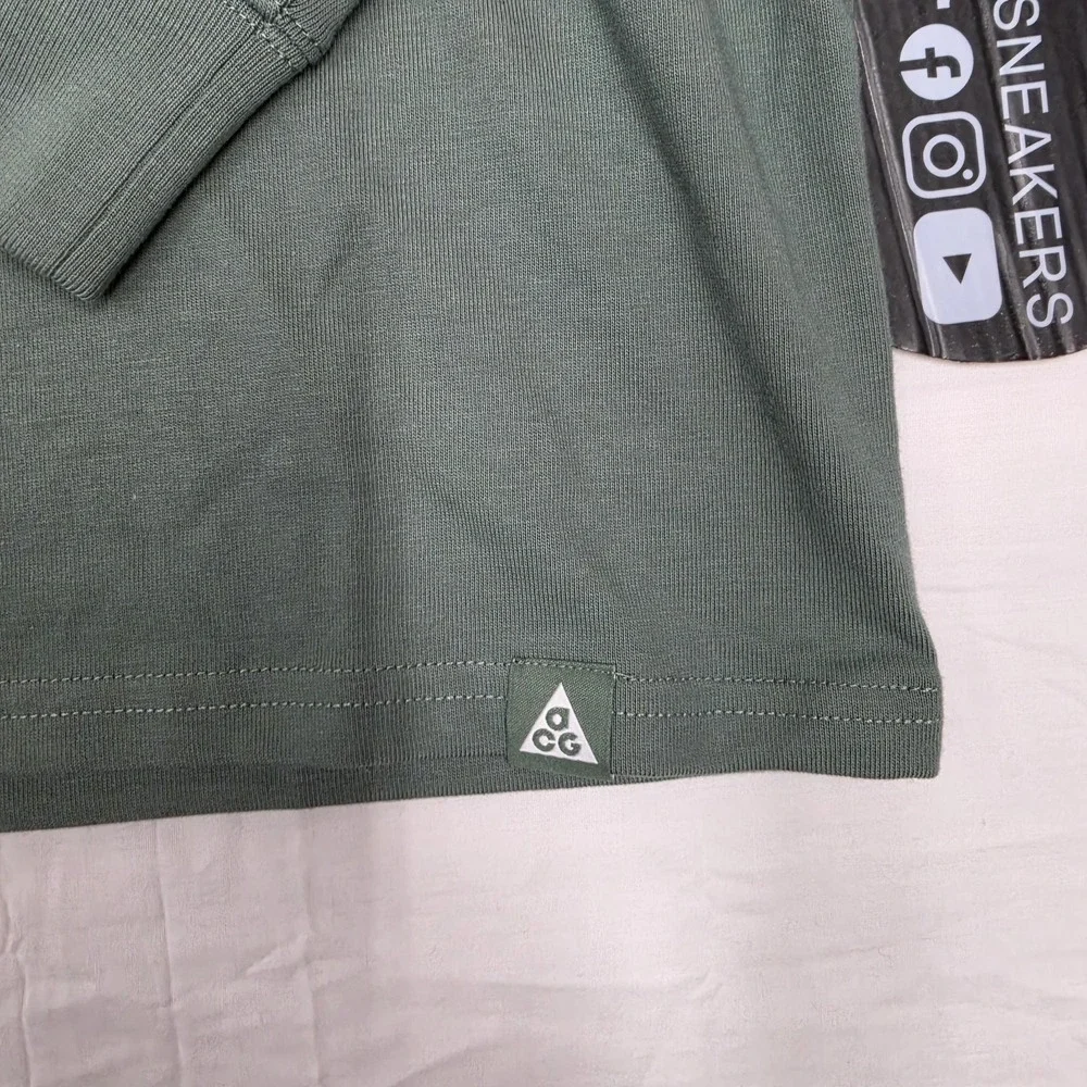 Nike ACG Stars Graphic Long Sleeve Shirt Green HV2176-364 Men's Size Large